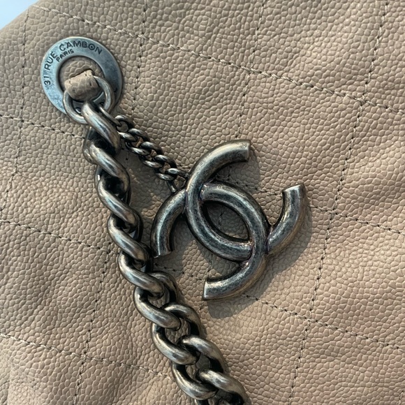 Chanel quilted stitch design shoulder bag - beige color - Picture 5 of 9